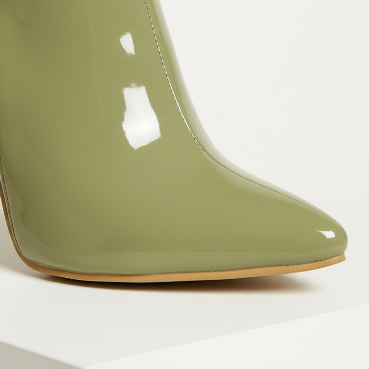 Jacqueline Gloss Boots